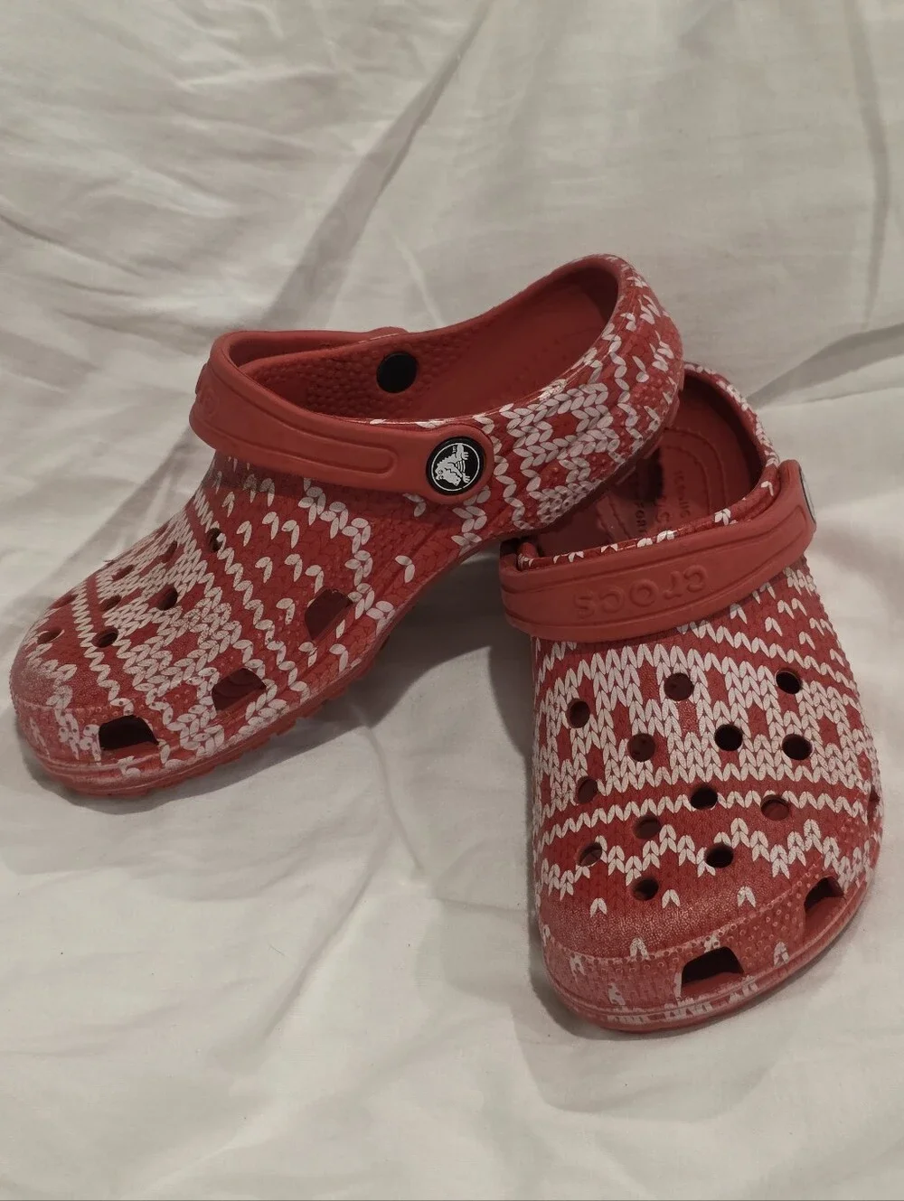 Crocs Classic Holiday Red White Sweater Clogs Slip-On Youth Kids Size C 13